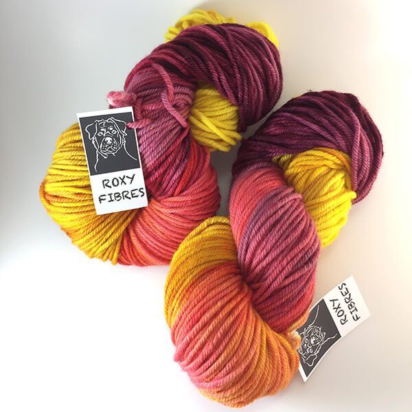 Roxy Fibres – Sell small batch indie dyed NZ yarn (knitting wool).