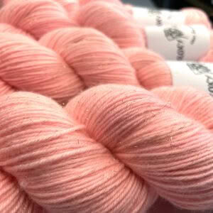 Twinkle Toes Gold – Peach Fuzz
