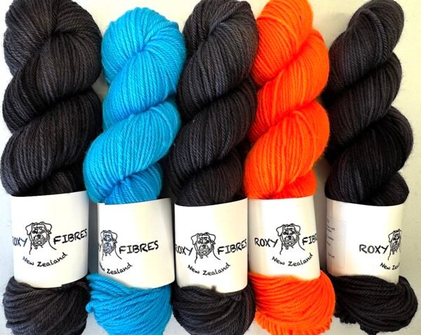 DK Sock Yarn Noir - Image 2